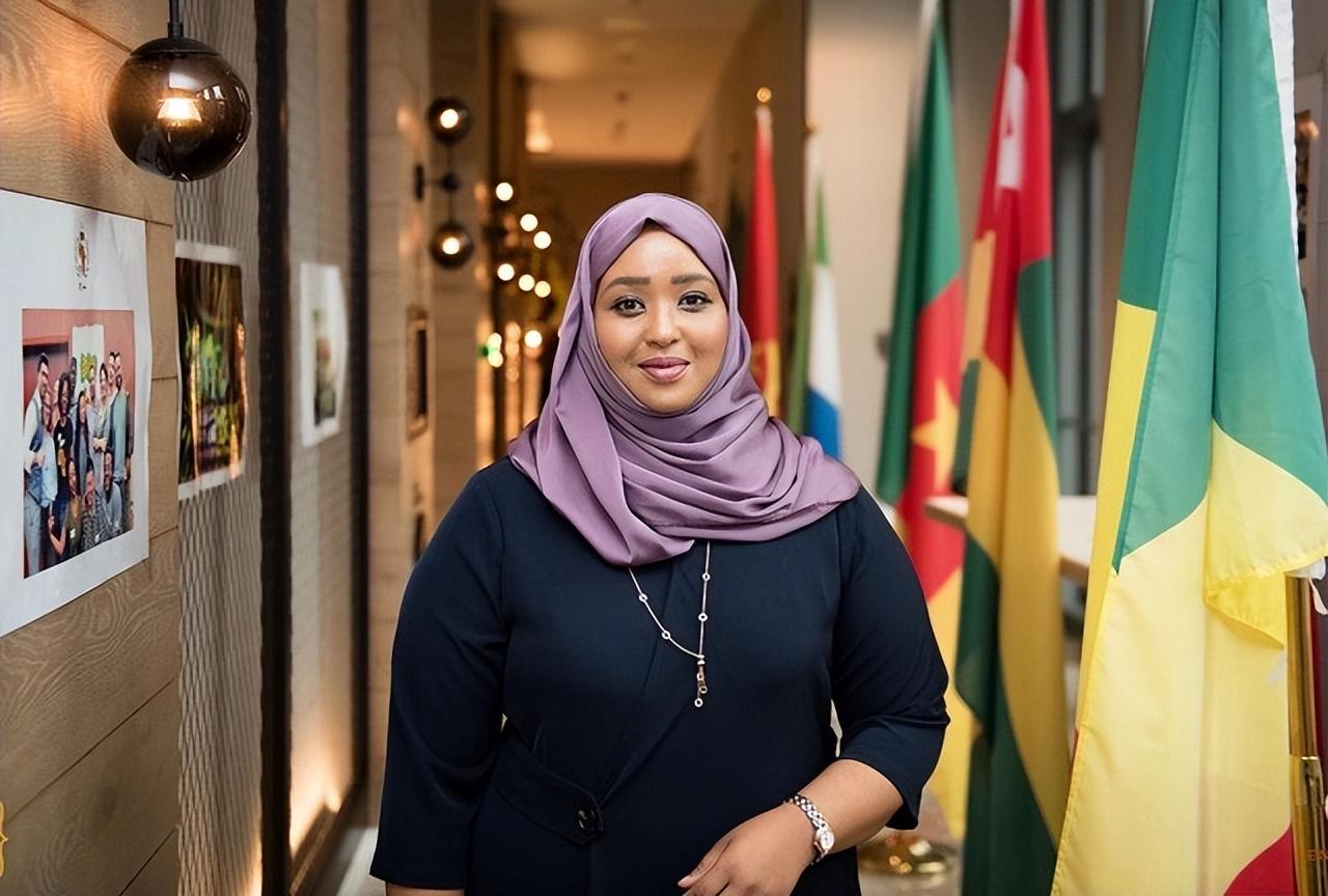 生活经验丰富英语：让表达更生动，职场社交更出彩